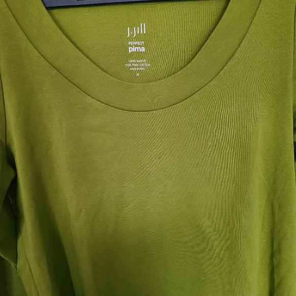 NWT J. Jill Green Apple Perfect Pima Long Sleeve Top Size Medium 100% PimaCotton - Picture 2 of 5